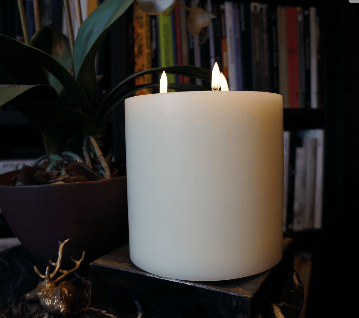 Triple Flame Pillar Candle diam. 15