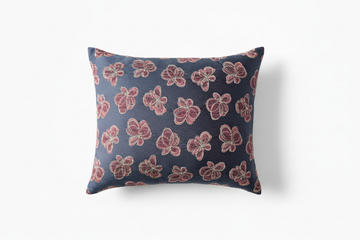 Nocturne cushion - molto più grande allineato a V9A8576