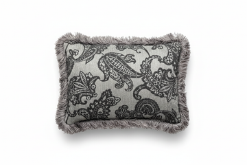 Nocturne cushion with improved fringe